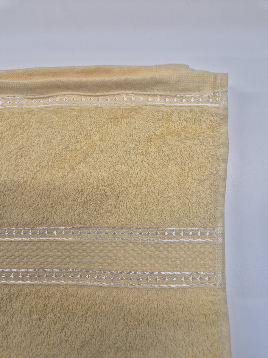Luxe Badhanddoek - Geel - 70 x 140 cm