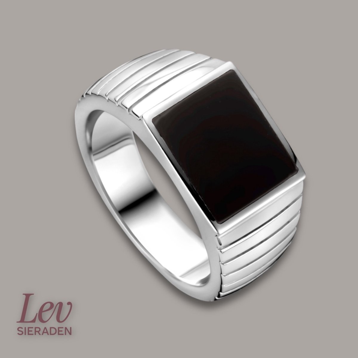 Lev Sieraden - Gerhodineerd 925 Zilveren zegelring onyx - maat 64 - heren ring
