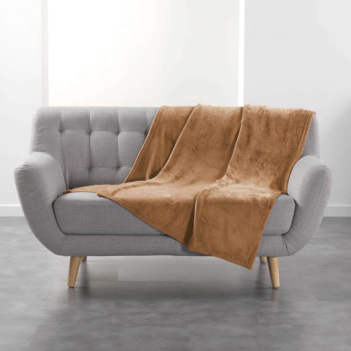 Effen Flanellen Deken 125 x 150 cm in Camel Kleur - Zacht en Comfortabel voor Elke Ruimte
