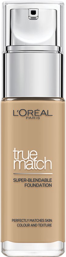 Een flesje L'Oréal Paris True Match Super-Blendable foundation met een zilveren pompje.