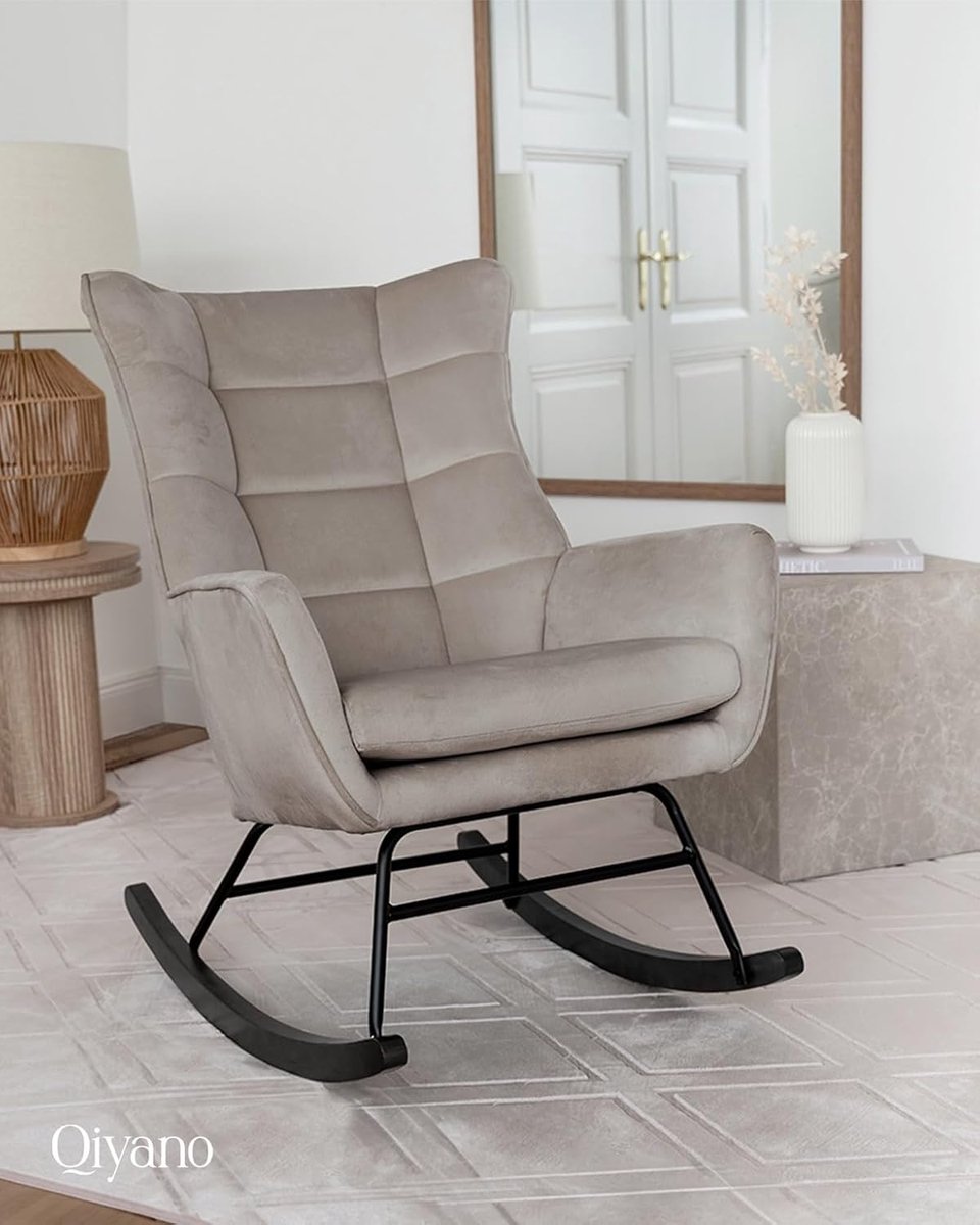 Schommelstoel Modern Taupe – Novihome Medira Luxe Relaxstoel met Armleuningen en Fluwelen Zitting – Hoogwaardige Houten Glijders, FSC-Gecertificeerd, Draagkracht 180 kg – Perfect voor Woonkamer, Slaapkamer en Wellness