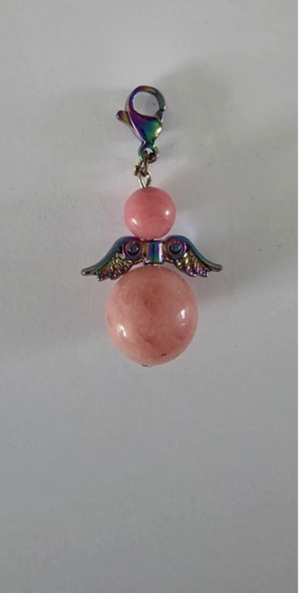 Beschermengel Rose Chalcedoon Hanger met een meerkleurig vleugeltje, tashanger, sleutelhanger, geluksengel, kerstengel, kersthanger, kerst ornament, cadeau, autodecoratie, geluks engel, bescherm engel, engel, edelsteen, spiritueel, babyshower .