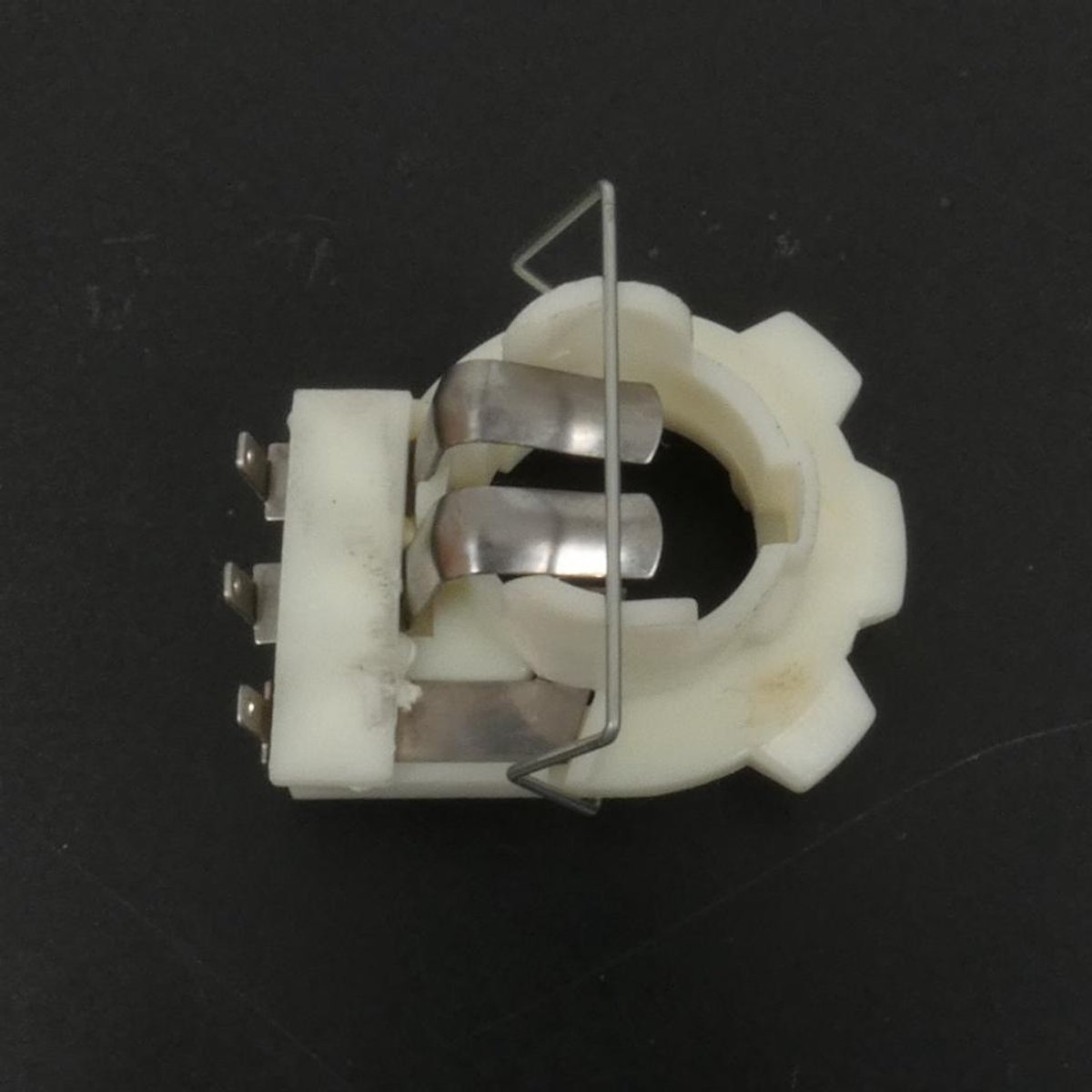 Douille support porte ampoule RMS pour Scooter 3WG-H4312-00-00 Neuf