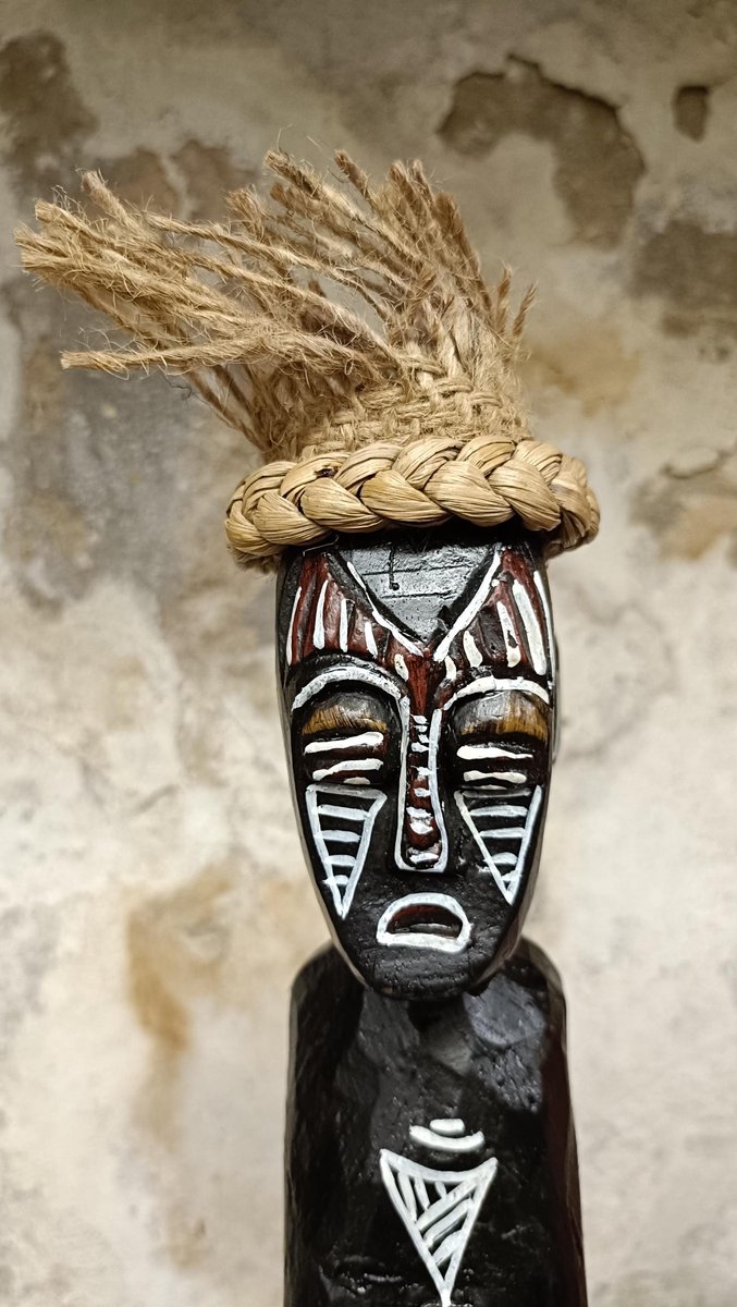 Decoratief beeld - beeld Asli - 35 cm hoog - handgemaakt
