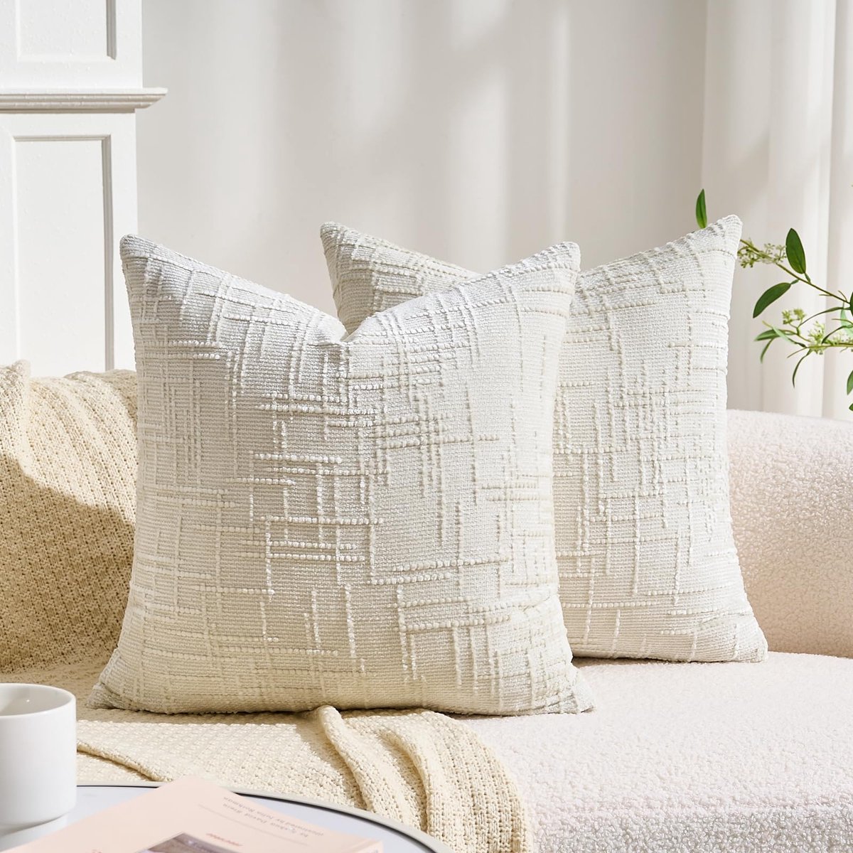 Unyqoos Set van twee decoratieve kussenhoezen van chenille in wit 50x50 cm beige