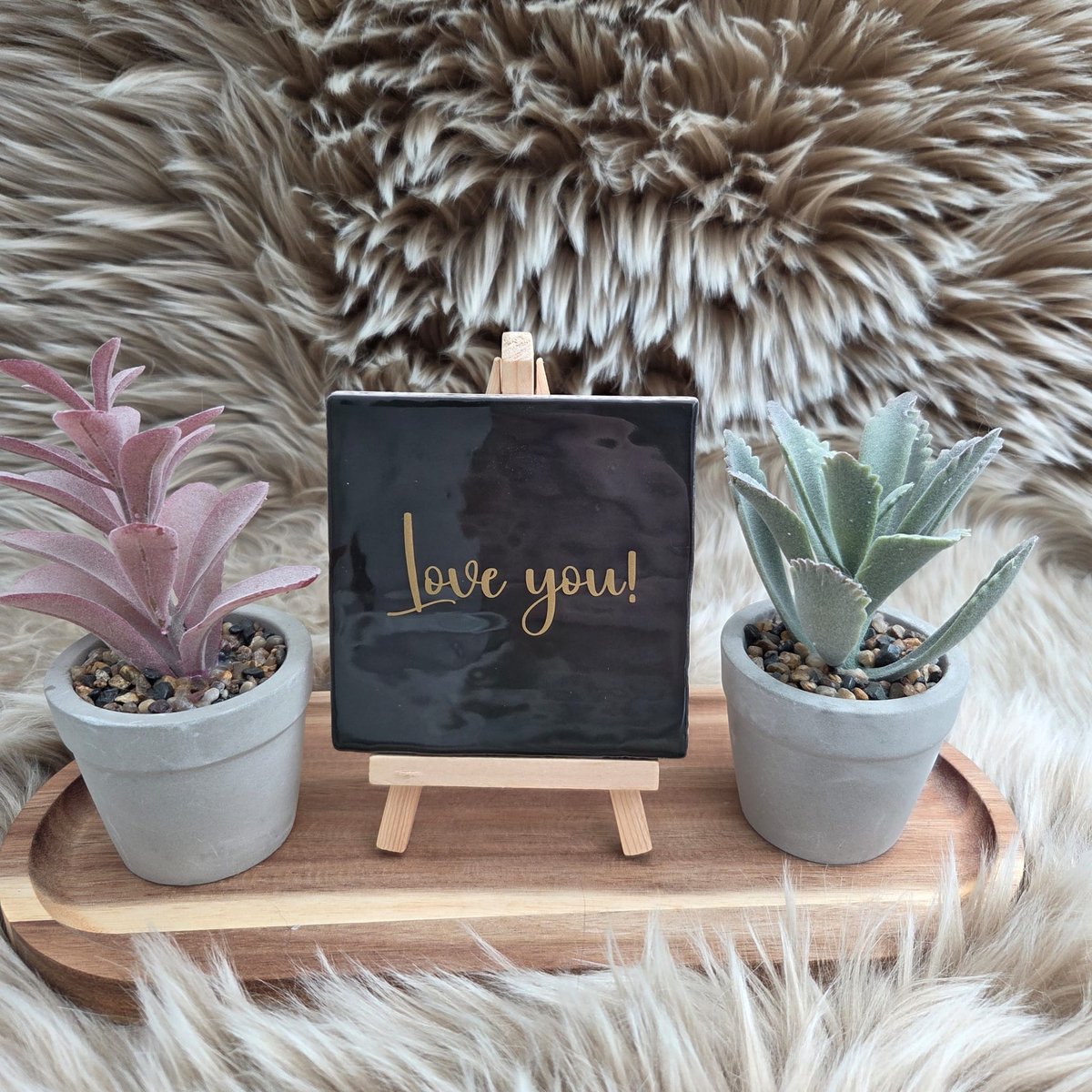 CreaCraft Robuust wenstegeltje - Love You! – Romantische Decoratietegel met Tekst – Perfect Cadeau voor Liefde, Valentijn en Jubileums - Trendy nu - 10x10 - Valentijnsdag - Verliefd - Liefde Zwart/Goud