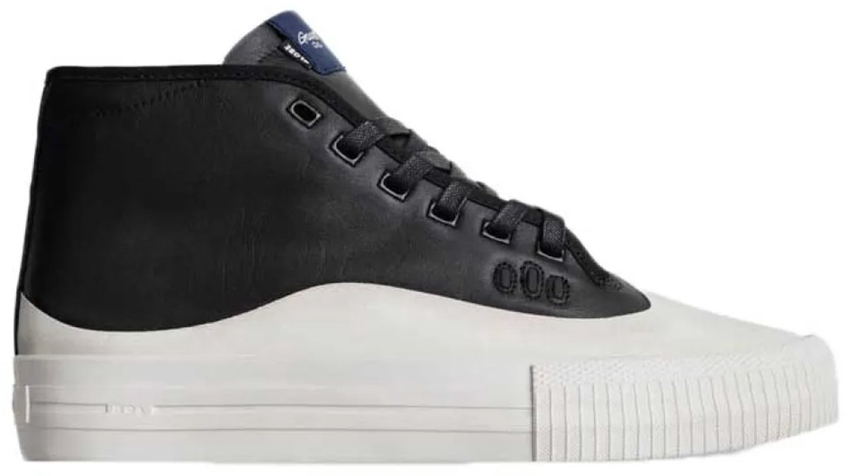 Globe Gillette Mid Schoenen Man Zwart