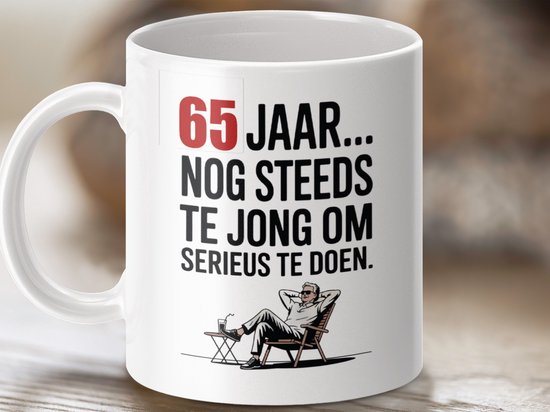 Mug pour un 65e anniversaire, Mug d'anniversaire humoristique, Idée cadeau d'anniversaire, 65 ans, c'est encore trop jeune !, Mug de retraite, Cadeau d'anniversaire