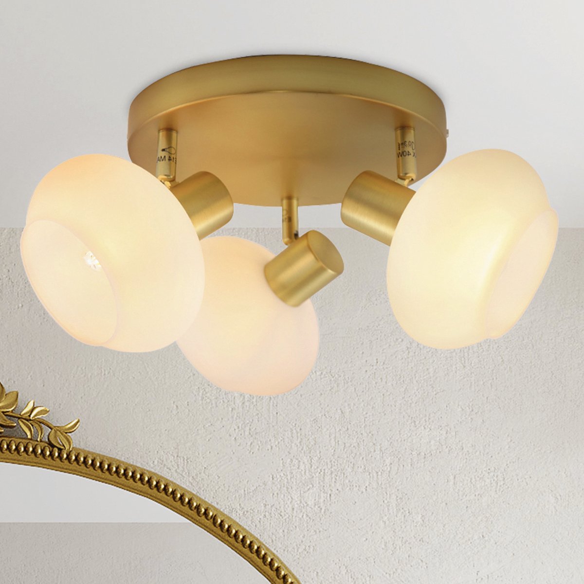 Olucia - SKIP - Plafondlamp - Wit / Messing - 3L - Vorm: Rond