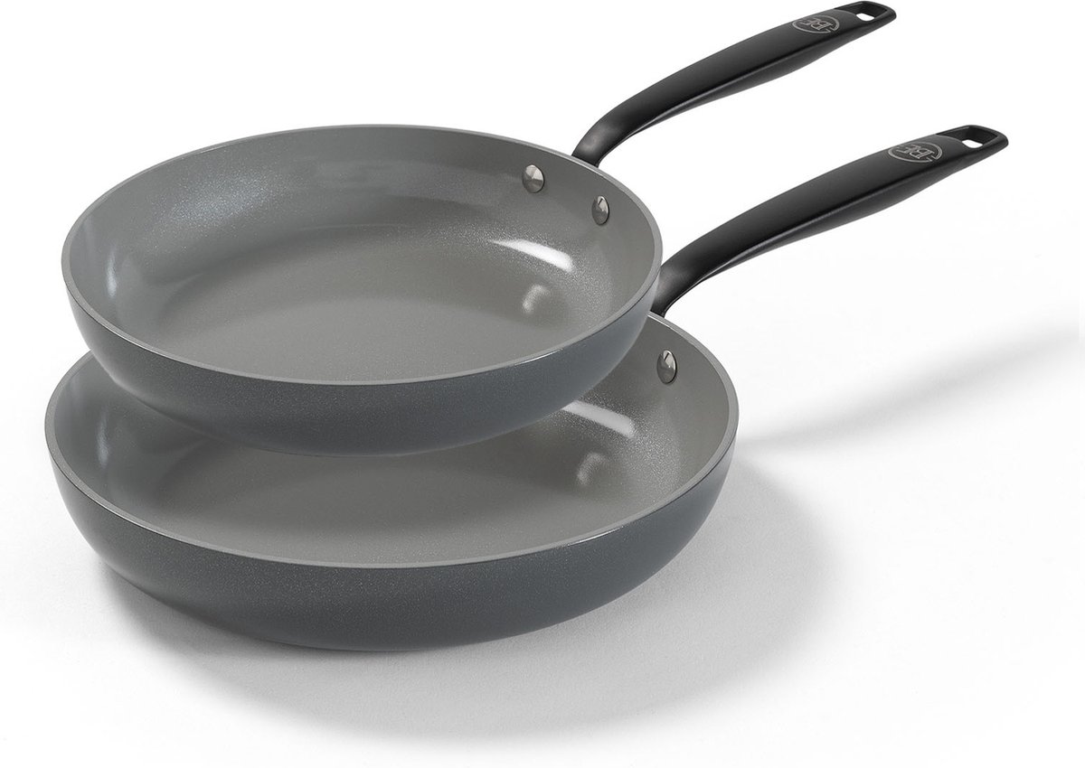 BE Living Koekenpannenset Ø 24 & 28 cm - Keramische Koekenpannen - PFAS vrije Koekenpan inductie - Geschikt voor alle warmtebronnen - Grijs