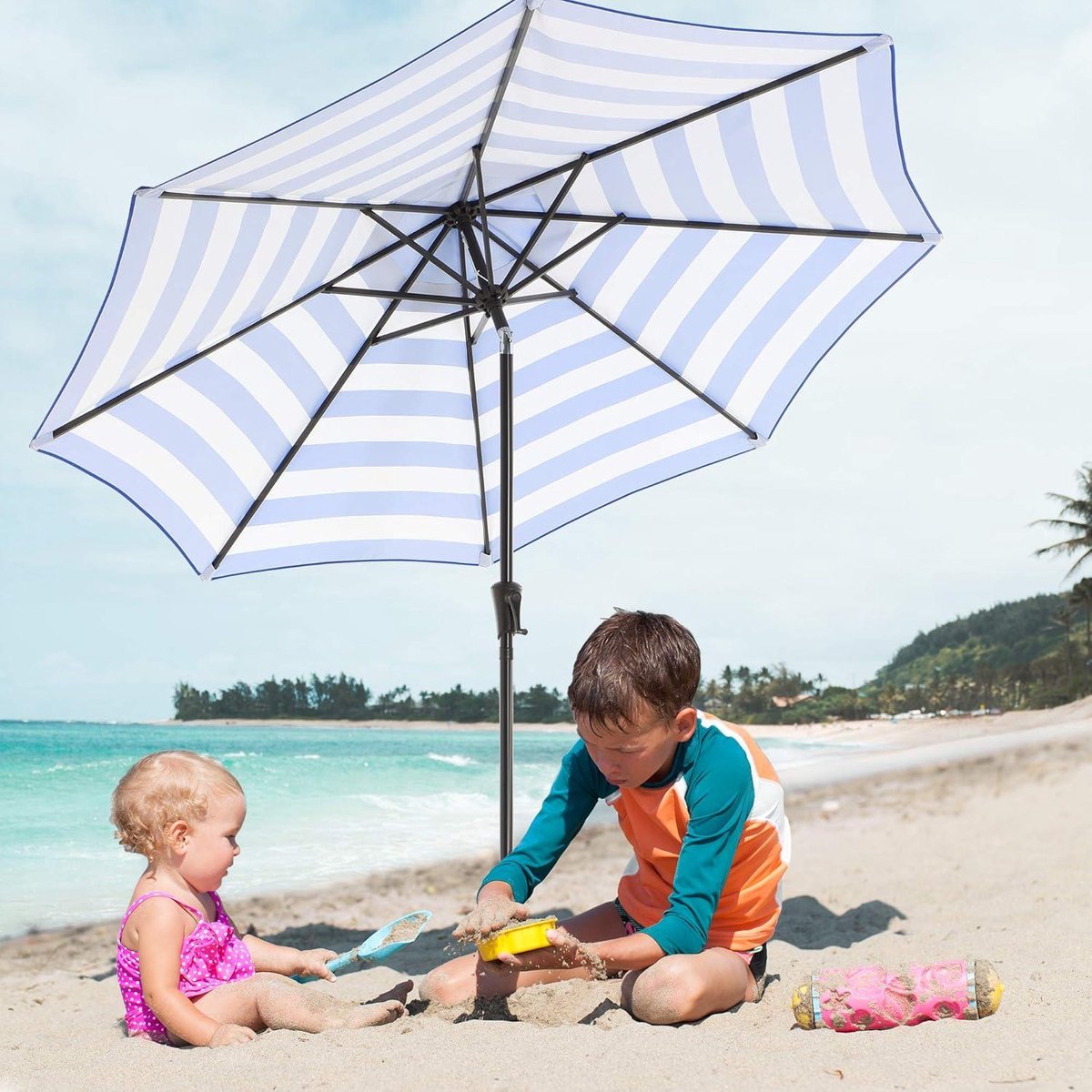 Blauw-wit gestreepte parasol Ø 265 cm met UV-bescherming UPF 50+, ideaal voor outdoor tuin en terras.
