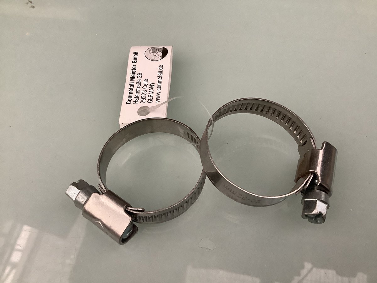 2 stuks rvs-a2 slangklem. 20-32mm. breed wvsa.nl.