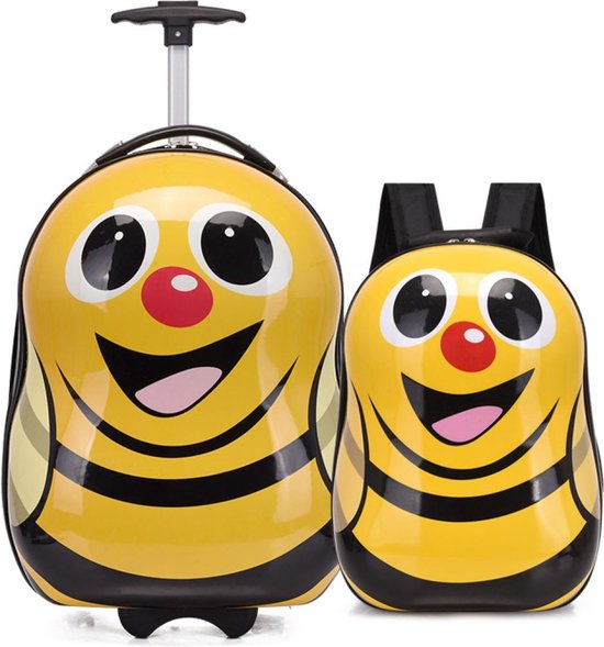 Gele en zwarte koffer en rugzak met bij-thema. De koffer heeft zwarte wielen en een uitschuifbaar handvat.