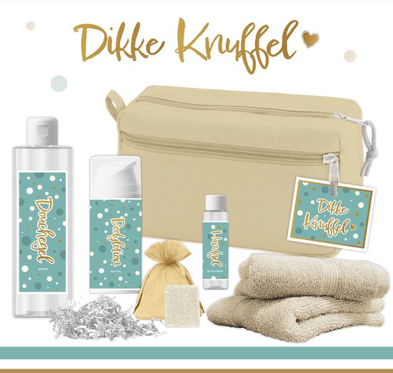 Foto: Geschenkset dikke knuffel 7 producten 600 gram giftset toilettas voor jaar luxe wellness cadeautje voor haar cadeau vrouw speciaal voor jou liefs ik denk aan je bedankt verjaardag moederdag opkikkertje beterschap turquoise