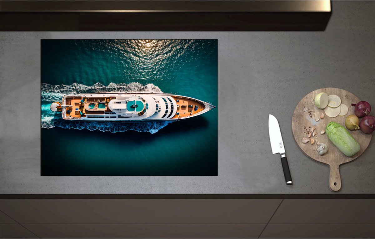 Inductieplaat Beschermer - Bovenaanzicht van Varend Cruiseschip - 71x55 cm - 2 mm Dik - Inductie Beschermer - Bescherming Inductiekookplaat - Kookplaat Beschermer van Zwart Vinyl