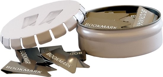 Boîte de conserve remplie de trombones marque-pages