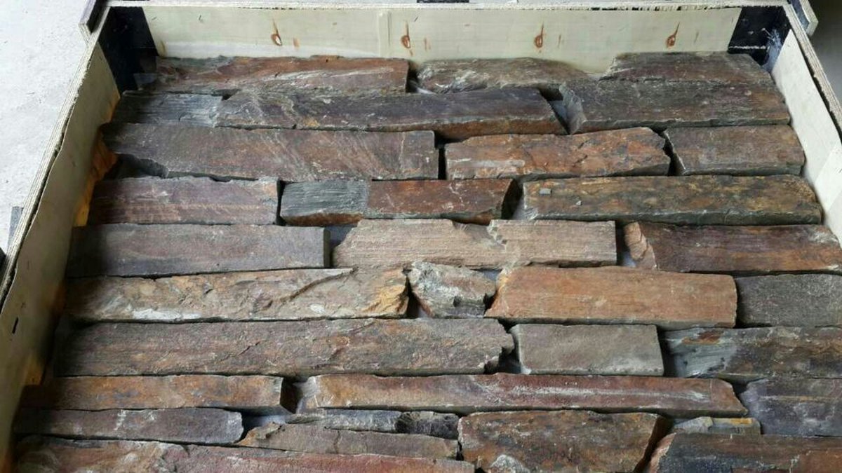 Rocks Rusty Slate -3-5 cm verkoop per pallet 18M2 verkoop per krat inhoud 18M2