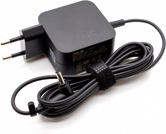 Zwarte Asus 95W lader met Europese stekker en ronde DC-aansluiting.