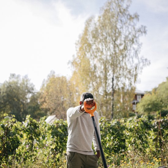 Fiskars Solid™ Mestvork - Compostvork - Tuinvork - 126 cm van Fiskars — afbeelding 4