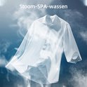 Une chemise blanche en cours de traitement à la vapeur, avec de la vapeur tourbillonnant autour des vêtements. Le texte "Lavage Vapeur-SPA" est au-dessus.