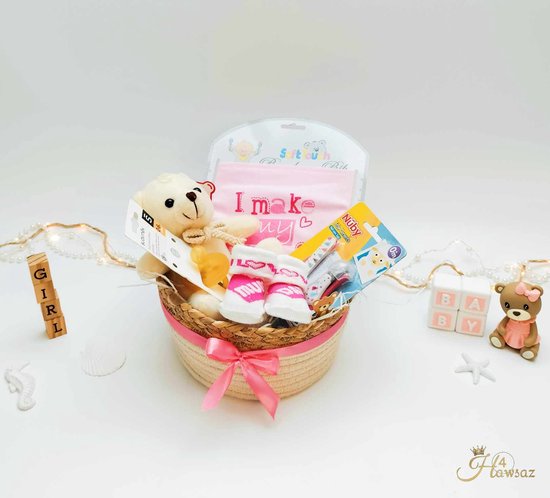 Foto: Kraamcadeau mand roze 6 stuks baby cadeau baby sokjes i love mum hawsaz nl cadeau verzorgingsset babygeschenksets baby knuffel nagels verzorgingsset babyshower cadeau geboortecadeau babyset slabbetje babypakket