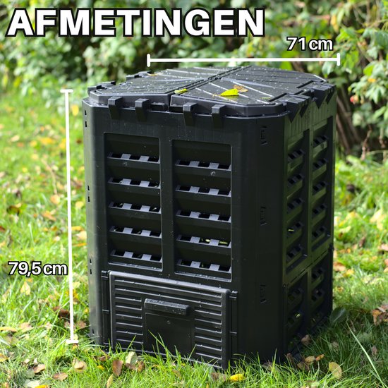 Zwarte compostbak van 79,5 cm hoog en 71 cm breed, staand in gras.