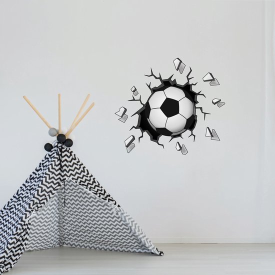 Muursticker Voetbal In Wall - 30 x 26 cm - 30 x 26 cm - chambre bébé et enfant - sport chambre bébé et enfant tout