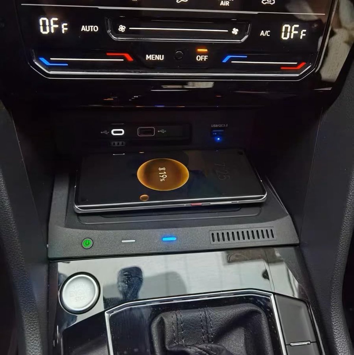 Chargeur Sans Fil Voiture Pour VW Tiguan 2016-2021 - Station QI 10W Avec Ventilation Et Bouton ON/OFF