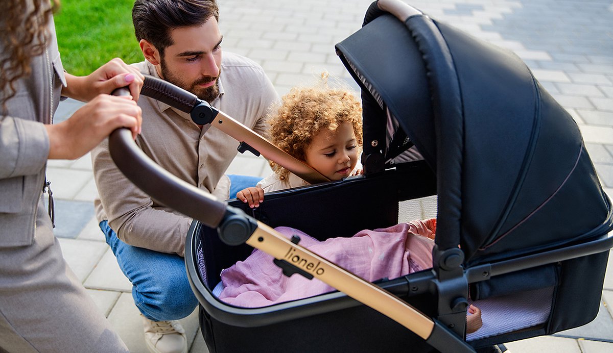 Lionelo Amber 2in1 - Kinderwagen 2 in 1 - Reiswieg + Buggy - Vanaf geboorte tot 22 kg (0-4 jaar) - Luchtbanden - Volledige Vering - Comfortabel Ligmatras - Snel Inklapbaar - Luiertas - Klamboe - Regenhoes - Verschoonmatje - Wandelwagen - Baby Peuter – foto 8