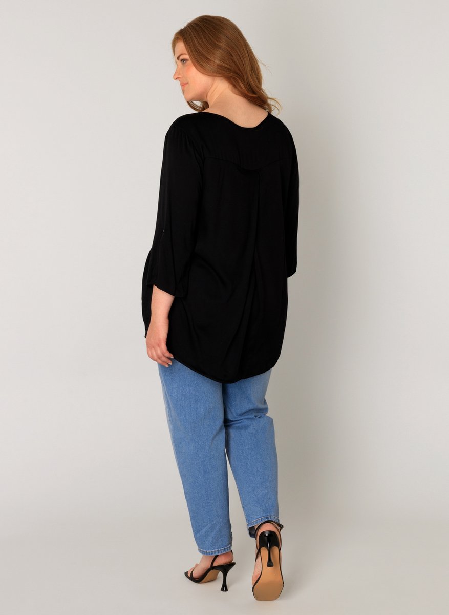 BASE LEVEL CURVY Yanina Blouse - Black - maat 2(50)