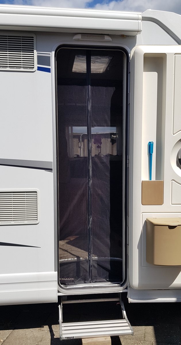 Ki-tec - KC107 - Magnetisch Vliegengordijn Camper & Caravan - 65x185 cm - Zelfsluitend - Outdoor Gaas - Kind- & Huisdiervriendelijk van Merkloos — afbeelding 4