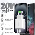 Witte DISEV 20W Power Delivery 3.0 oplader, aangesloten op een smartphone. Beschermt tegen overladen.