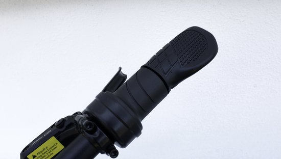 Vilolux Fatbike electrisch - Fatbike V20 Mini - ROSE GOLD- Legaal - Rijklaar geleverd - 16 inch - Niet opvoerbare fatbikes - 2 Jaar garantie - Telefoontasje - Hydraulische remmen - 7 versnellingen - Alarm van Vilolux — afbeelding 4