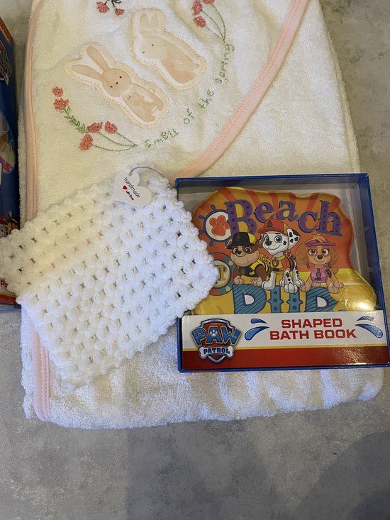 Maminobaby.nl geschenkset | gehaakte washandje | badcape | Paw Patrol bad stapelbekers | Paw Patrol badboekje | Babyshower | Kraamcadeau — afbeelding 4