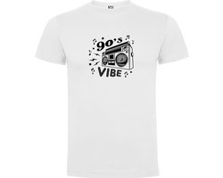 Wit T-Shirt met Kleurrijke print “ 90's Vibes Ghettoblaster – Muziek – De jaren 90 – Cool “ Print Full Color Maat M