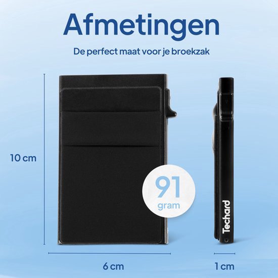 Afmetingen van de zwarte Techard pasjeshouder: 10 cm hoog, 6 cm breed, 1 cm diep, weegt 91 gram.
