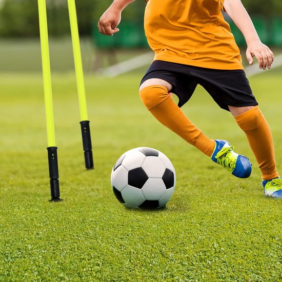 TRMLBE Slalompalen Set Behendigheidstraining Obstakels voor kinderen met stokken, voeten en verbindingsclips voor coördinatie- en behendigheidstraining - Groen