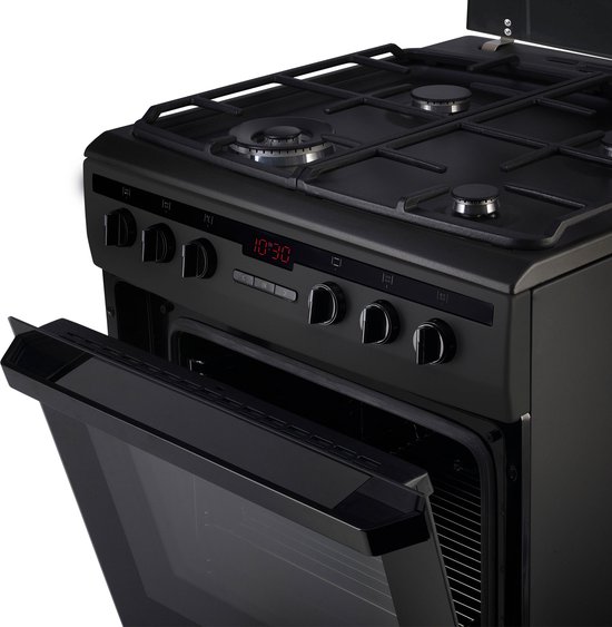 Zwart gasfornuis met open oven en dichtende bovenklep.