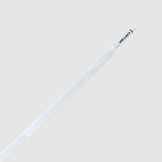 Witte platte Mr. Lacy schoenveter, 80 cm lang, met 'MR. LACY' logo op de punt.