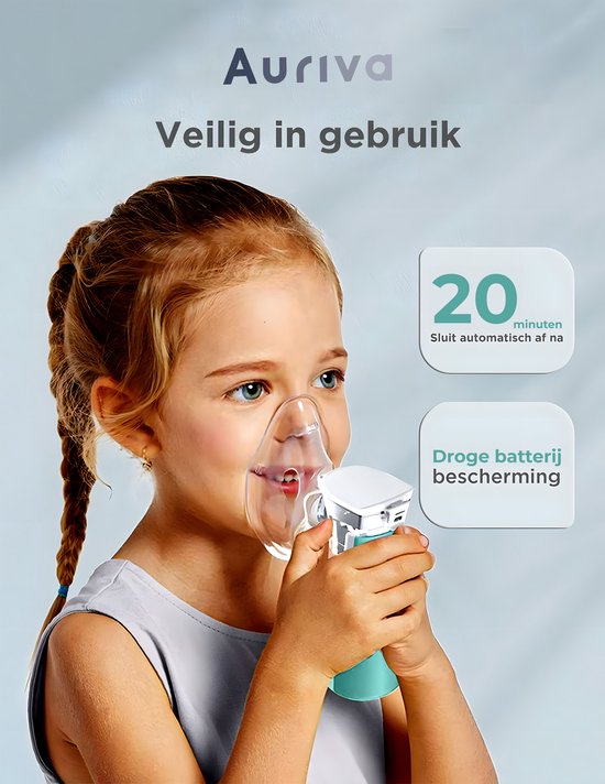 Een jong meisje met een masker van de Auriva vernevelaar, dat 20 minuten werkt en automatische uitschakeling heeft.