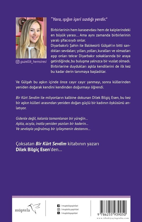 Portret van een lachende vrouw met blond haar en een bril. Tekst over het boek 'Bir Kürt Sevdim'.