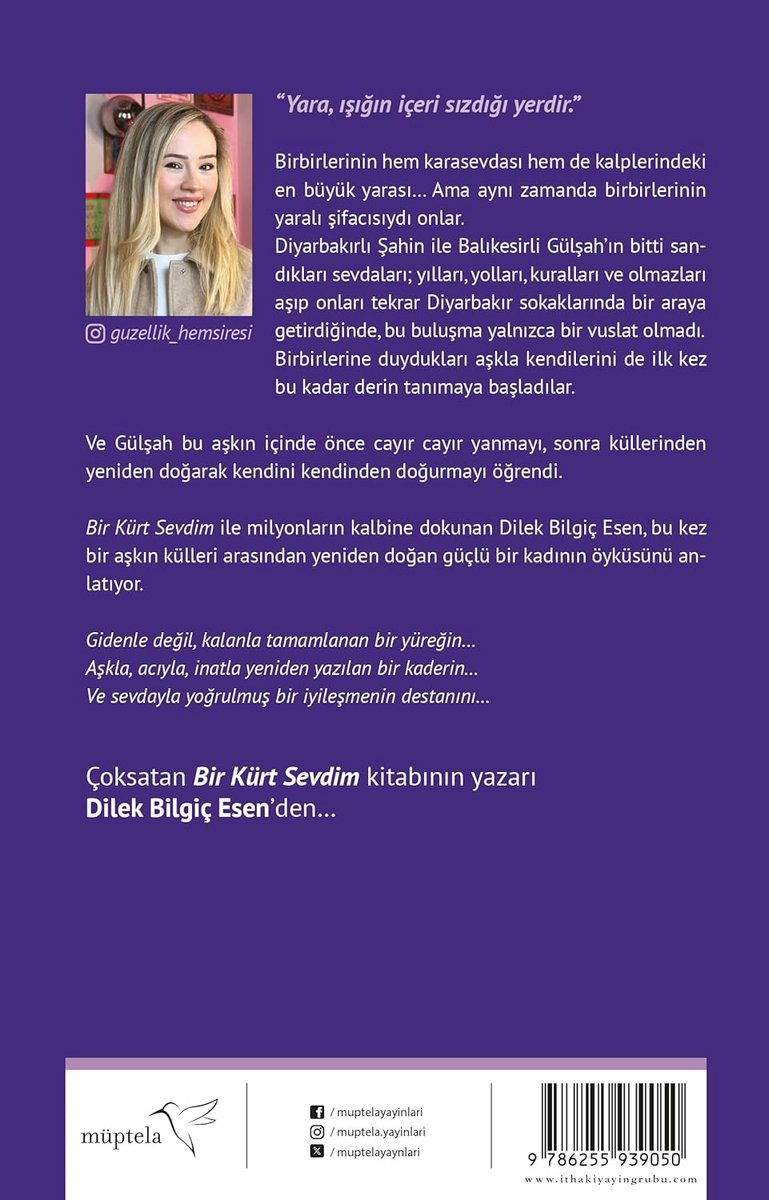 Portret van een lachende vrouw met blond haar en een bril. Tekst over het boek 'Bir Kürt Sevdim'.