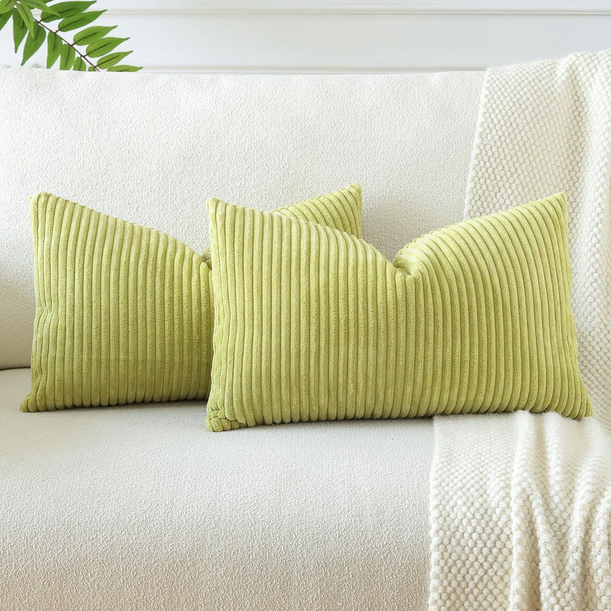 Ibenzoa Stijlvolle Set van 2 Zachte Corduroy Kussenhoezen voor Elegante Woonkamerdecoratie lichtgroen