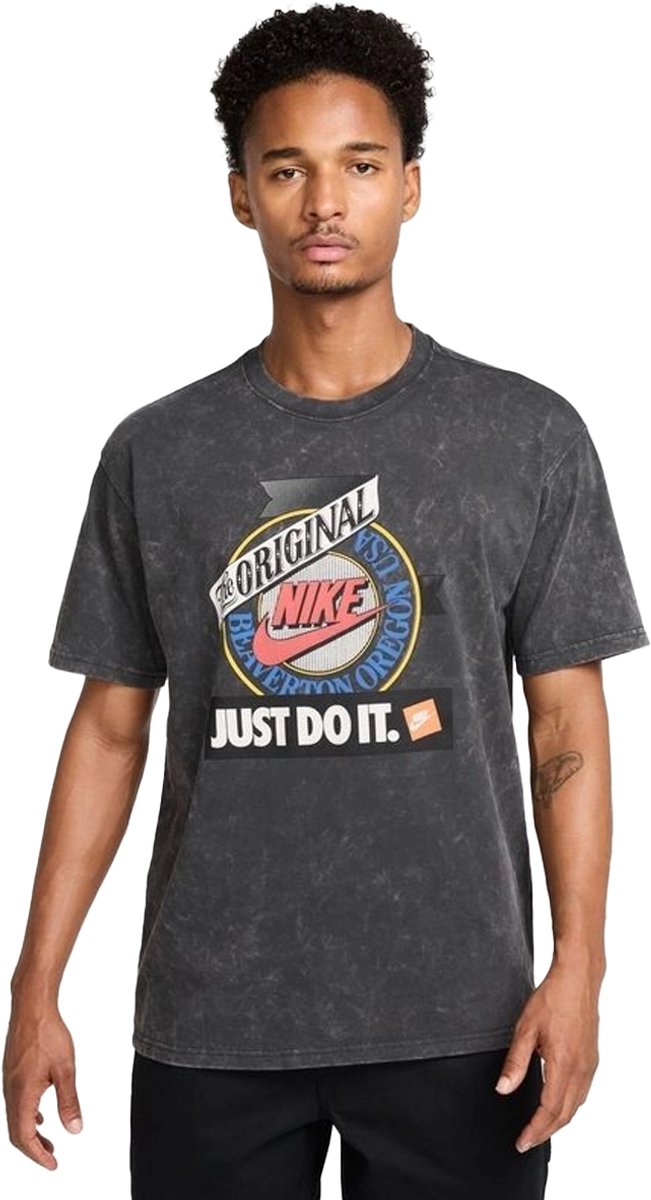 Nike sportswear m90 t-shirt in de kleur . Grijs