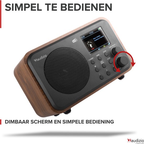 Compacte radio met houten behuizing, zwart front en een draaiknop. Tekst: DIMBAAR SCHERM EN SIMPELE BEDIENING.