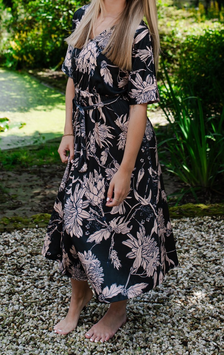Lange jurk met bloemen - Marseille - maat L/XL - strandjurk - zomerjurk -