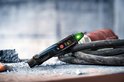 Bosch Professional GVD 1000-17 spanningstester met groene LED-indicator op een zwarte kabel.