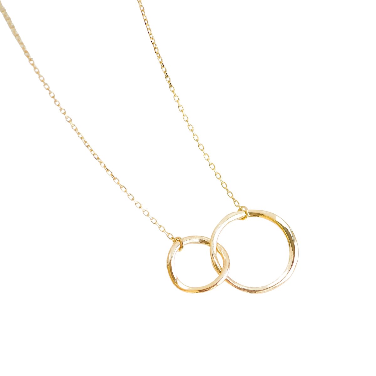 Pera Jewelry® - 925 sterling Twee Ringen Ketting - Ketting met Hanger -Gelukkig Nieuwjaar Wenskaart - Kerst Cadeau - Ketting Dames