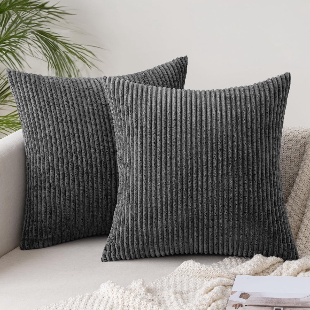 Ibenzoa Set van 2 Corduroy Kussenslopen, Donkergrijs, 50 x 50 cm – Zachte Decoratie voor Elke Ruimte