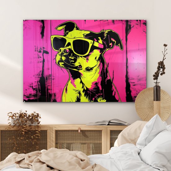 MuchoWow® Glasschilderij 120x80 cm - Schilderij acrylglas - Hond - Zonnebril - Roze - Art - Foto op glas - Muurdecoratie woonkamer - Wanddecoratie slaapkamer - Schilderijen